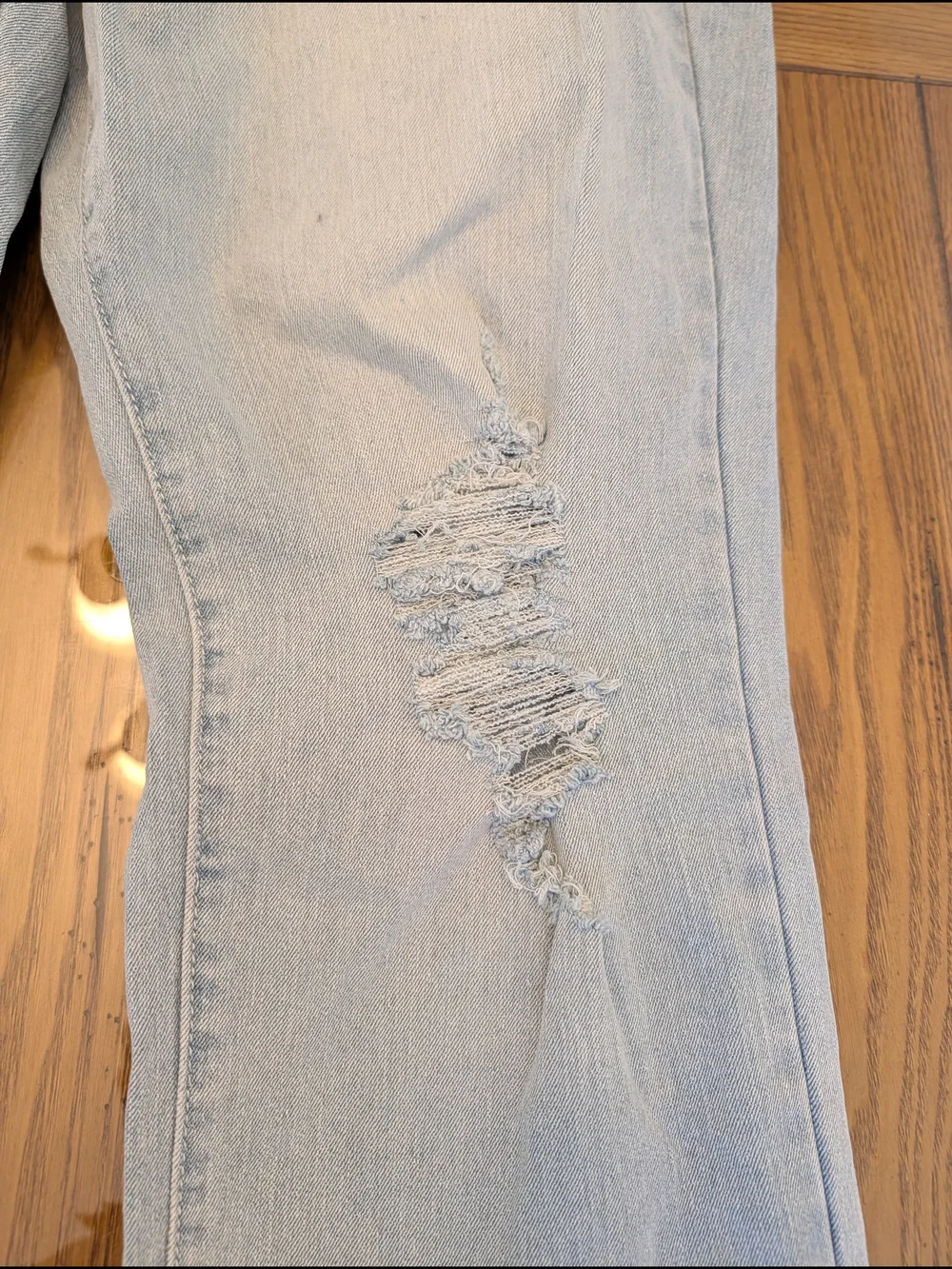 Men's True Religion Geno Relaxed Slim Fit  Distressed Jeans Size 36x32 NWT